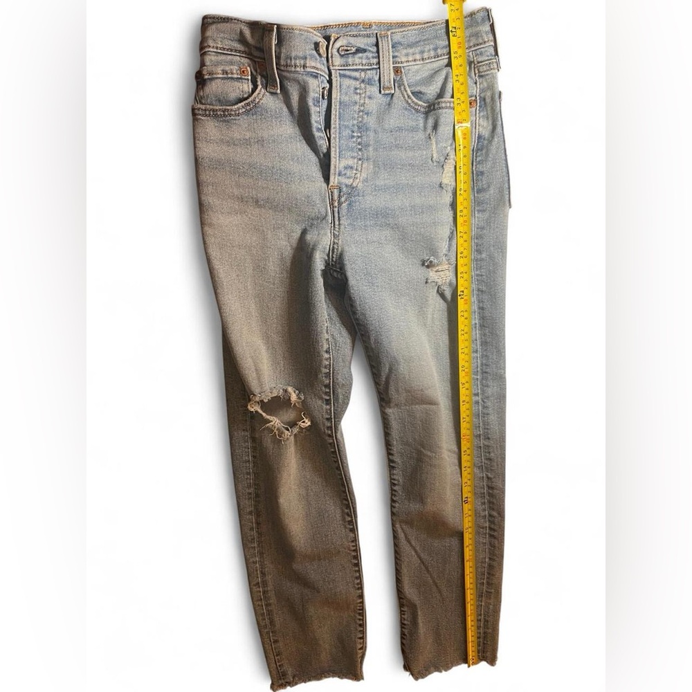 Levi's Women’s Light Wash Wedgie Straight Jeans - Picture 5 of 8